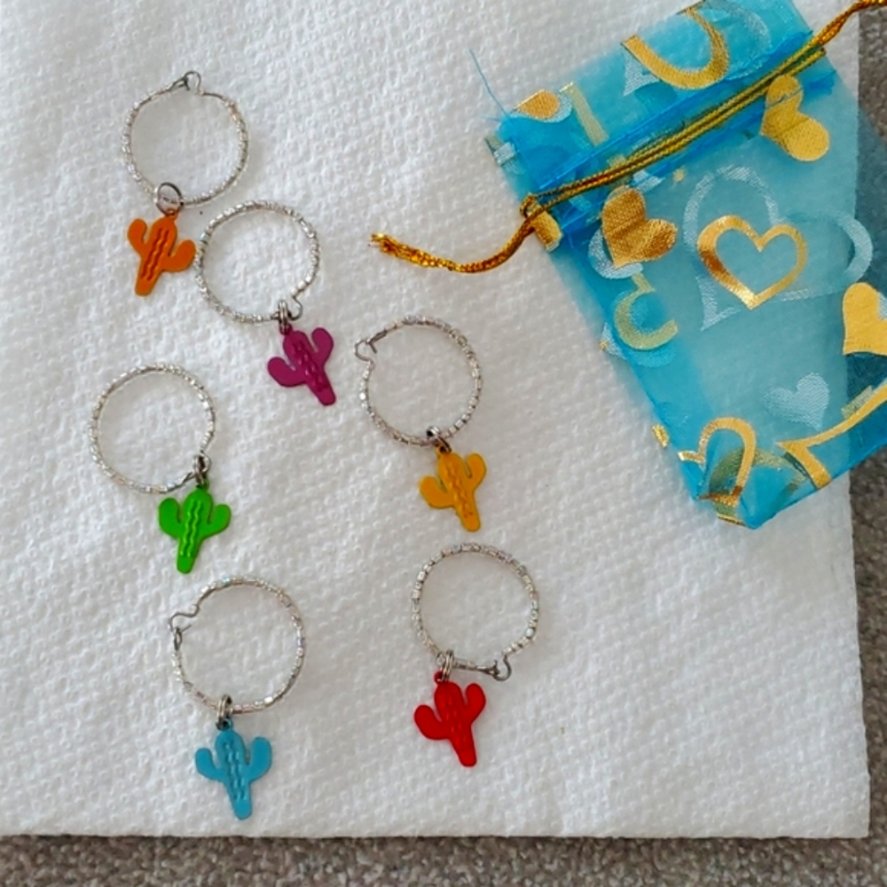 NWOT, Wine Glass Charms, Set of 6, Cactus, Beaded